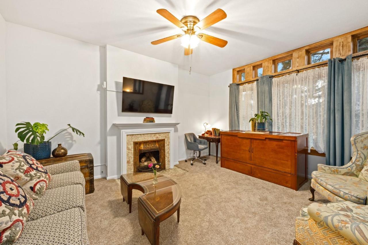 Flora House DEN Екстериор снимка