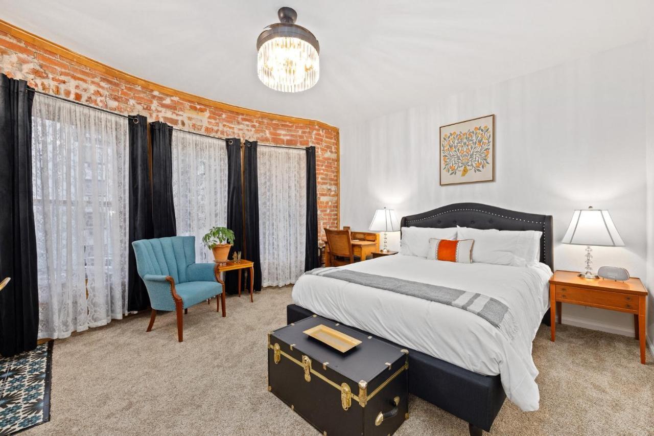 Flora House DEN Екстериор снимка