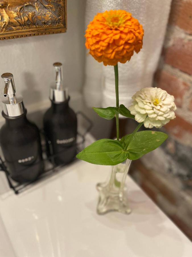 Flora House DEN Екстериор снимка