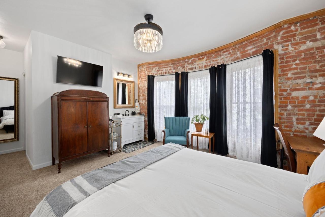 Flora House DEN Екстериор снимка