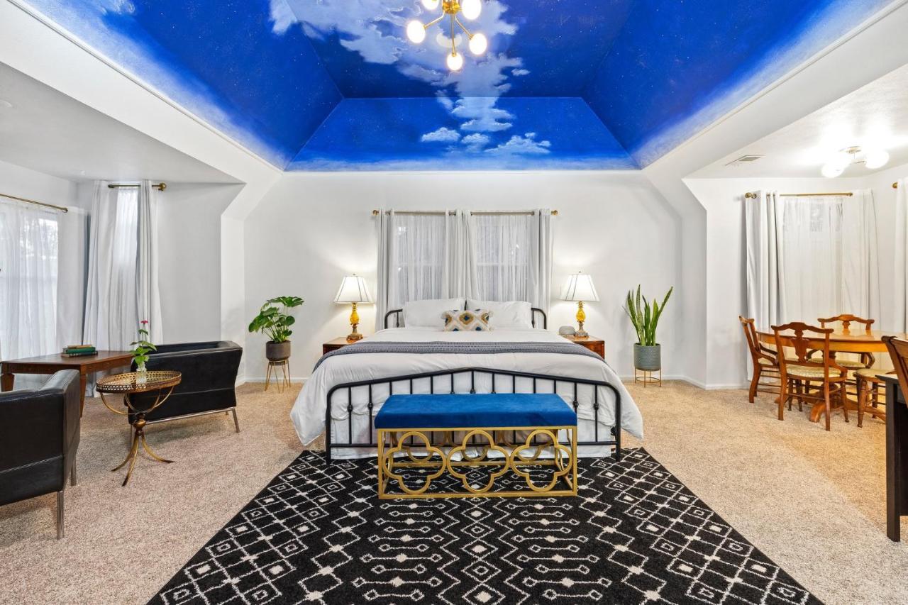 Flora House DEN Екстериор снимка