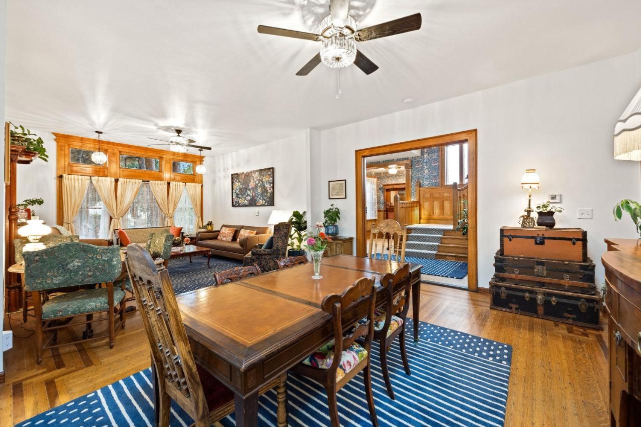 Flora House DEN Екстериор снимка