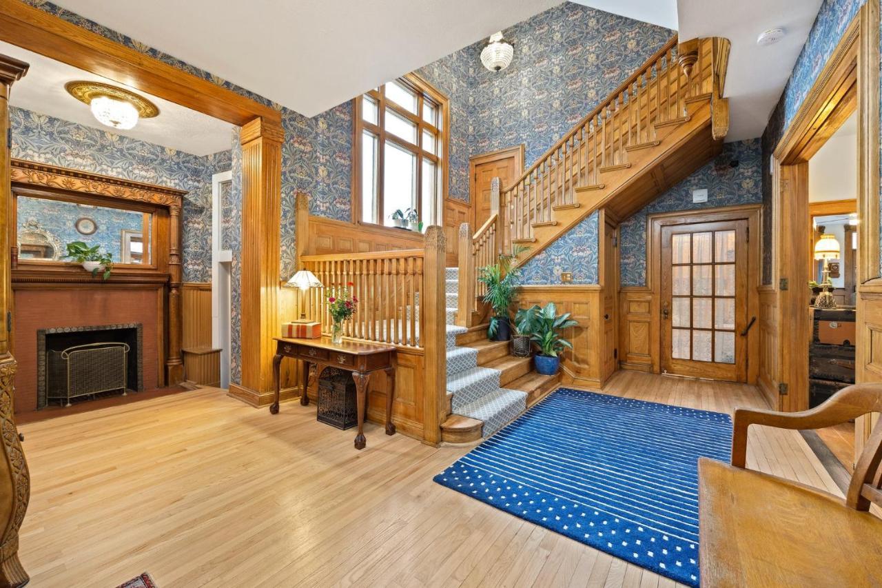 Flora House DEN Екстериор снимка