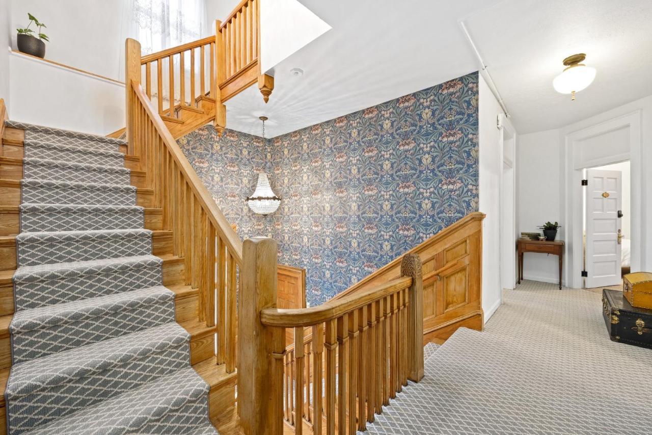 Flora House DEN Екстериор снимка