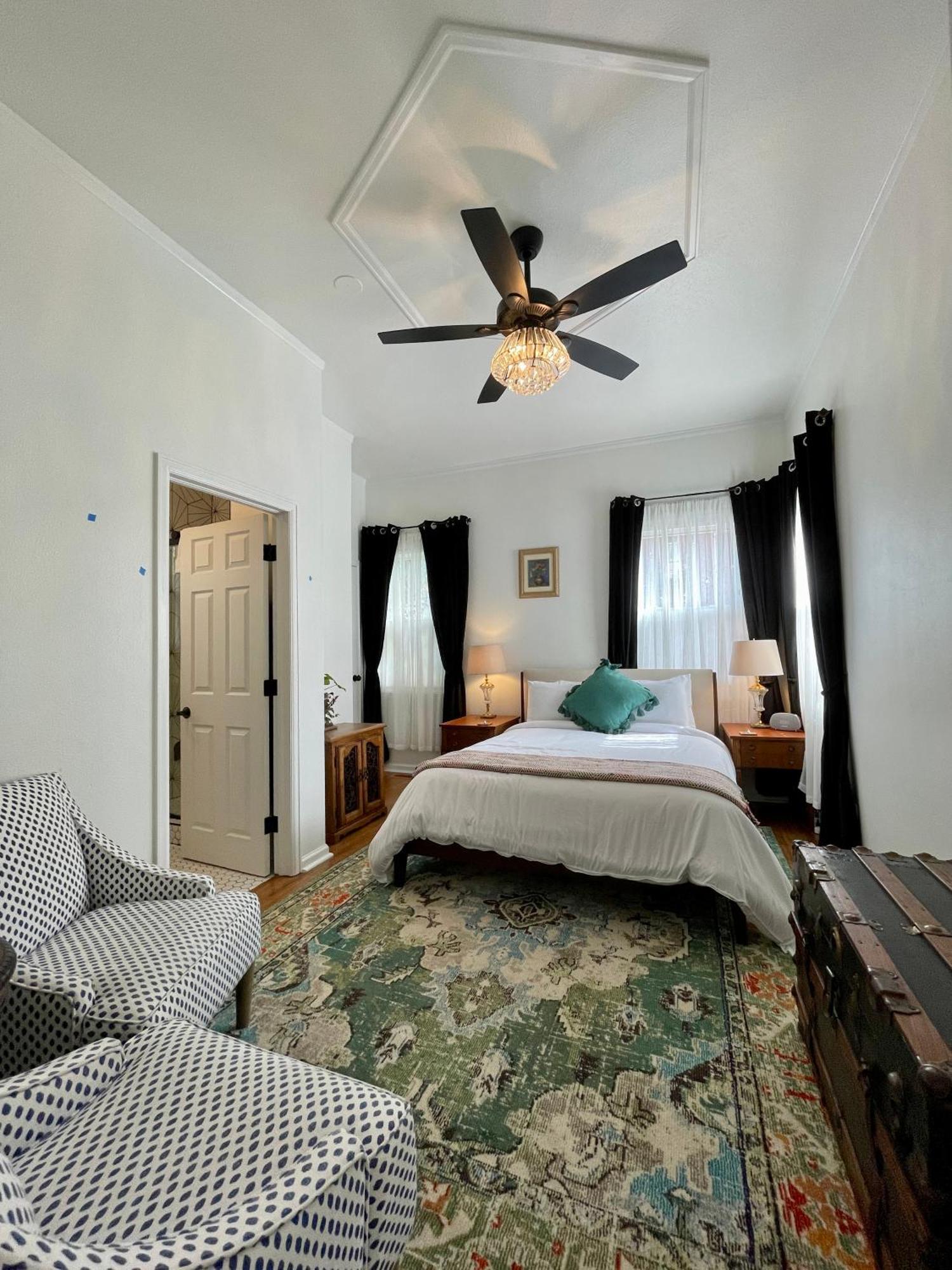 Flora House DEN Екстериор снимка